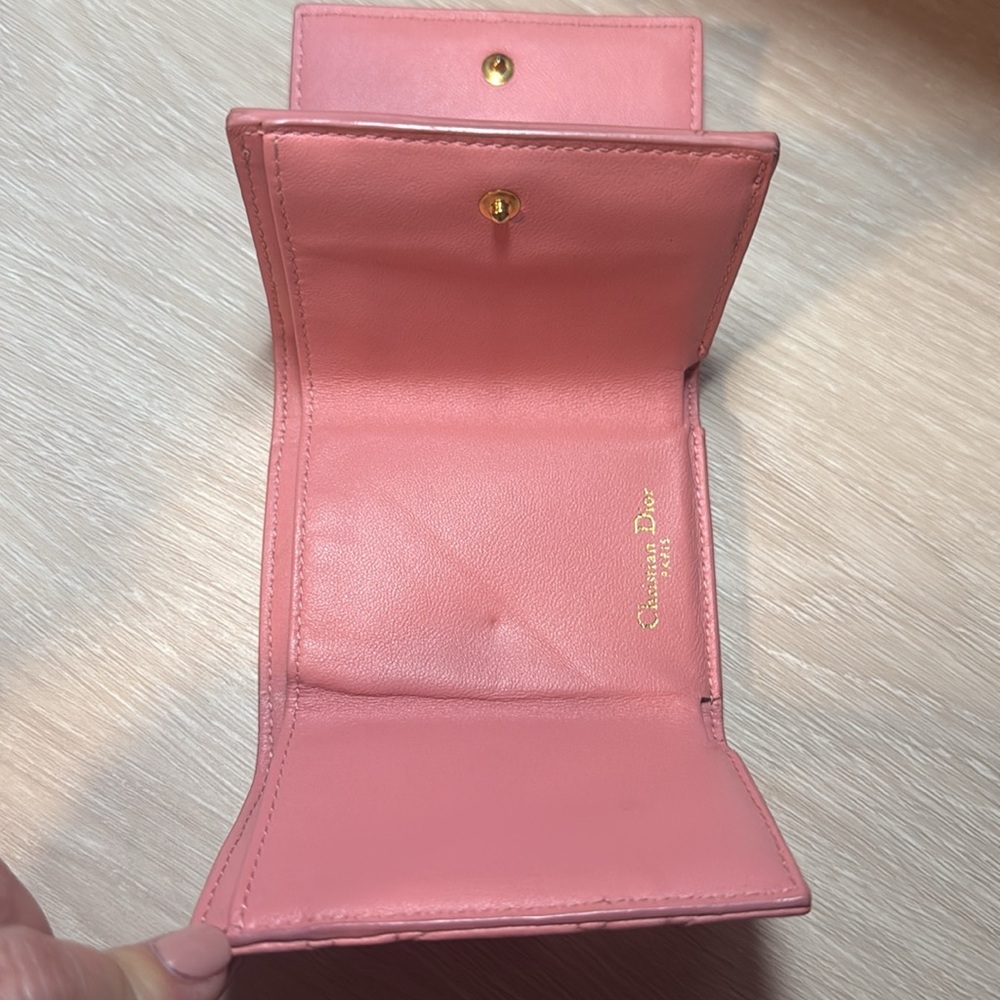 DIOR CARO COMPACT TRIFOLD COMPACT WALLET, PINK CALFSKIN LEATHER - Picture 13 of 14